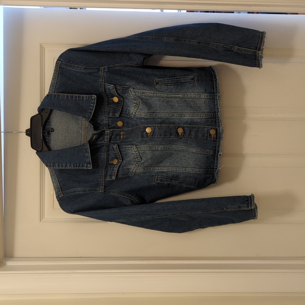 Crop denim jacket